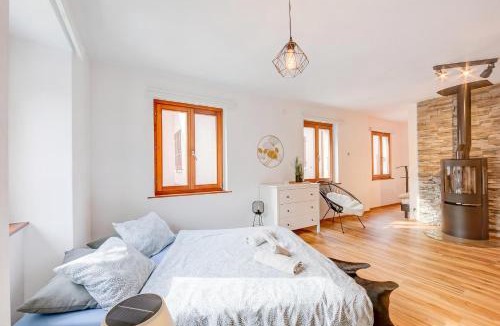 Valcolla Villa | Casa Elvezia in Val Colla | Terrace + BBQ & Fireplace - Happy Rentals