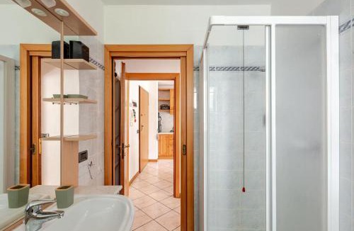 Chiesa in Valmalenco Apartment | Chalet Laura - Terrazzo Vista Alpi & Parcheggio