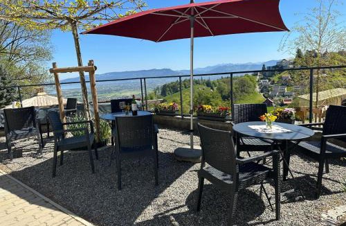 Walzenhausen Bed & Breakfast | Panorama Ferien in Walzenhausen mit See und Bergblick, Willkommen bei MOVIDA