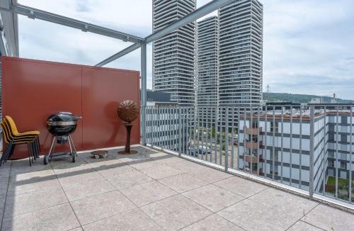Uster District Apartment | Modern Zurich Apt with Balcony View & Workspace