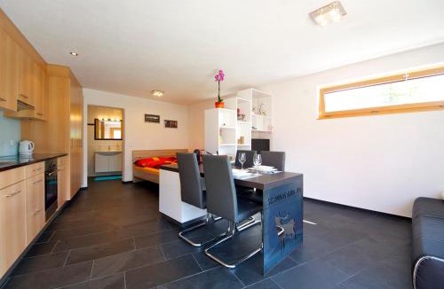 Engadin Scoul Apartment | Ferienwohnung Neuhäusler, Schinnas Sura 799