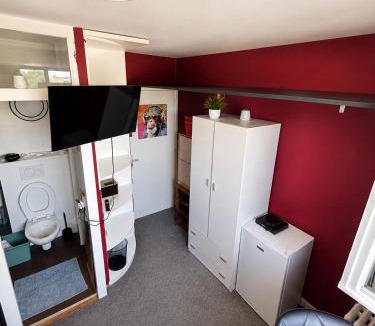 Nyon Apartment | Nyon Red room