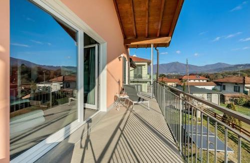 Besozzo Villa | Villa Laura Private Pool and Garden near Lake Maggiore for 9 - Happy Rentals