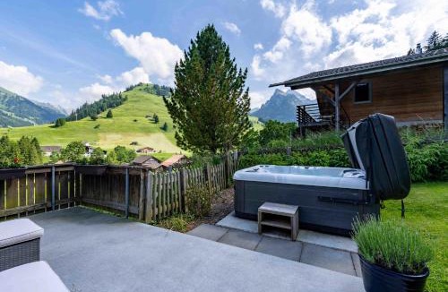 Schwenden House | Hot Tub Chalet with BBQ netx to Gondola Nature and near Spiez