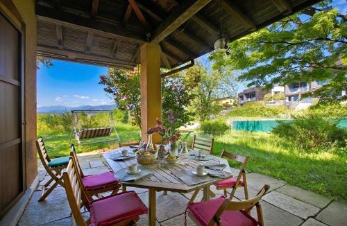 Buguggiate Villa | Three Lakes Villa Varese - Garden and Parking - Happy Rentals