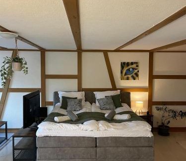 Oppligen Apartment | Studio with Kitchen & Parking near Thun and Bern
