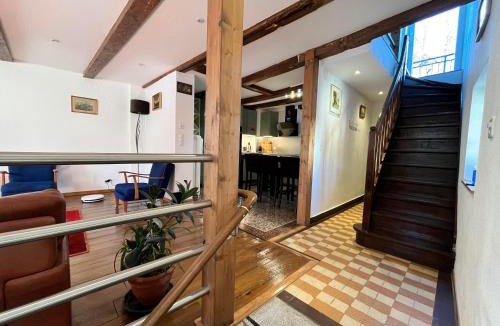 Boudry House | Avenue 15 Boudry Suites and Studio