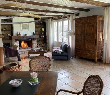 Moutier Bed & Breakfast | La maison du petit bonheur