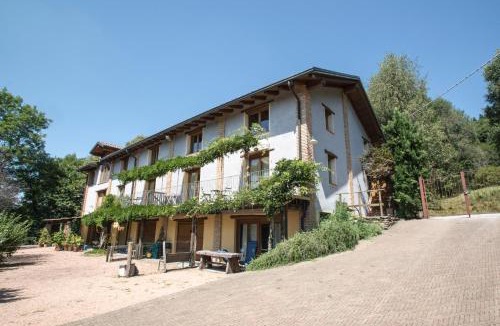 Montegrino Valtravaglia Apartment | Cascina Cadorna 1