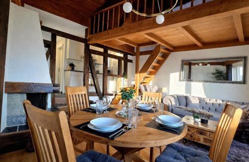 Thun Apartment | Castle Hill I King Suite I Central I Amazing Views