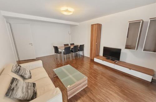 Seefeld Apartment | 1BR with balcony near lake - Flower 1