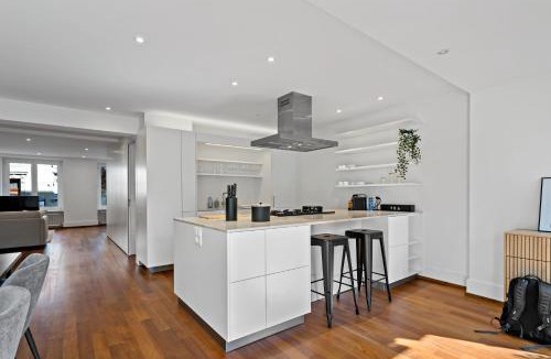 Seefeld Apartment | Newly renovated apartment next to Lake Zurich with private terrace