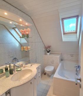 Ecublens Apartment | 2BR Appart confortable - Fast WiFi - Swiss Tech - EPFL - la RTS - l'UNIL - parking