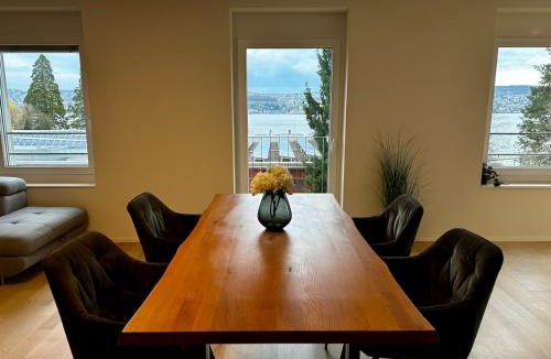 District 2 Apartment | Seeblick Wohnung in Wollishofen