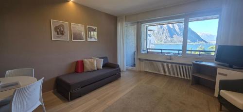 Bissone Apartment | Bianca Apartment