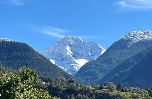 Naters Apartment | Historische Maisonettewohnung bis 10 Gäste, Magic Pass Belalp, Rosswald und mehr
