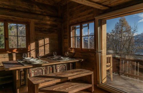 Meiringen Ski Chalet | Chalet with fireplace and sauna