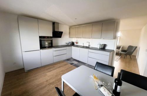 Luterbach Apartment | 3-Zimmer-Apartment mit Terrasse, 5 Min zu Bahn & Shops