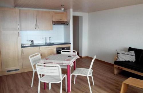 Chardonne Apartment | Apartment Appartement studio dans une ferme rénovée by Interhome