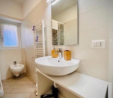 Aggregazione Rionale 9 Apartment | BelSorrisoVarese - Family Room - Private Parking - Reservation Required