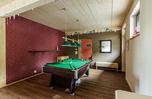 Meikirch House | Uelis-Stoeckli Gästezimmer mit Wellness, Billard, und Lamatrekking