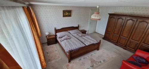 Les Charbonnieres House | Maison vis-à-vis du lac