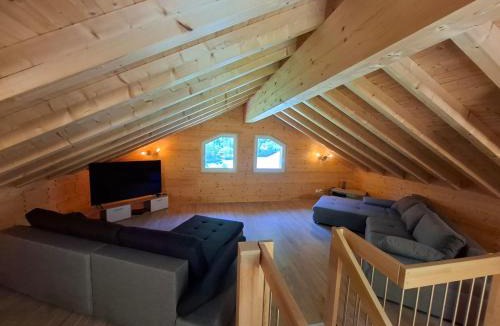 Selma House | Casa Bluette