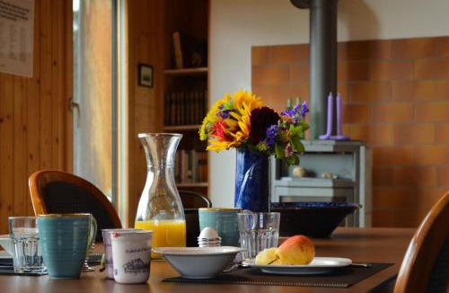 Corgemont Apartment | Appartement Vue Neuve