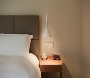 Val-de-Travers Hotel | Hôtel Le Bec Bed and Chocolate self check-in