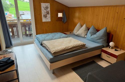 Faulensee Apartment | See und Berge Simply, ohne Dusche