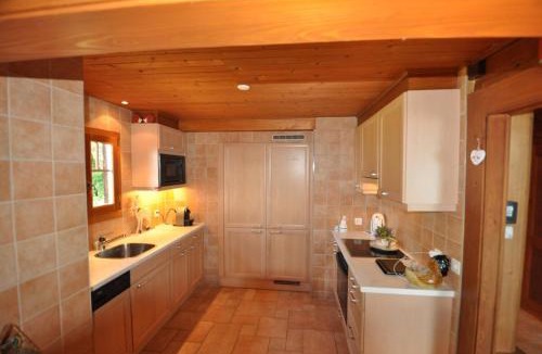 Les Posses-sur-Bex Ski Chalet | Chalet Tendre est la Nuit à Gryon - 6 personnes, belle vue, tout confort