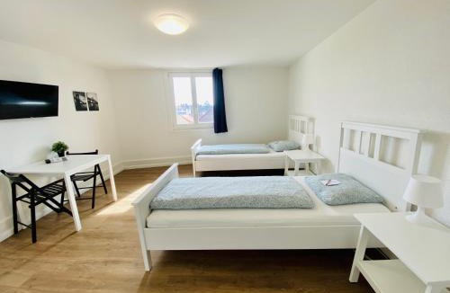 Lengnau Apartment | Monteurzimmer - Worker's accommodation - ZIMMERzuVERMIETEN in Lengnau BE