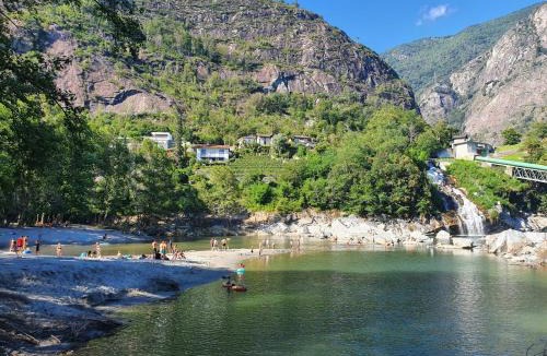 Tegna Apartment | Traum Ferienwohnung am Strand im Tessin - nur 5min von Ascona oder Locarno entfernt