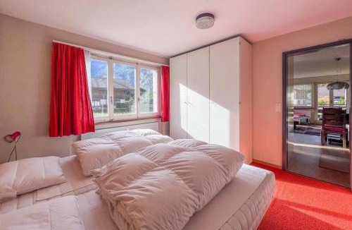 Blausee Apartment | With Mountain View & Balcony Kitchen Parking