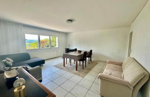 Rodersdorf Apartment | Moderne 65m2 Wohnung mit Garten am Waldrand nähe Basel