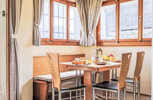 Sundlauenen Apartment | Apartment Chalet Schöpfli by Interhome