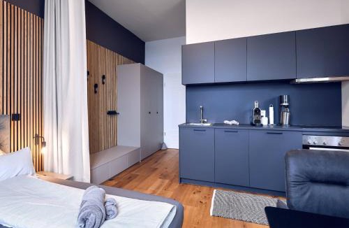 Staad Apartment | seeglueck HAFENBLICK - Stilvolle Ferienwohnung direkt am See und Fährhafen in Konstanz, in der Nähe der Universität