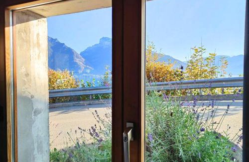 Faulensee Apartment | Ruhiges Studio mit Aussicht fast bis nach Interlaken