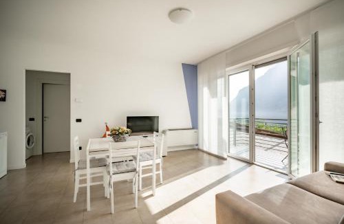 Abbadia Lariana Apartment | Lake Como View - Casa La Rosa
