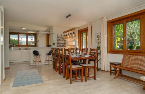 Bevaix Villa | Villa Azur au bord du lac