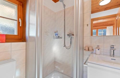 Kublis Apartment | Gemütliches Chalet mit privater Sauna und schöner Aussicht mit Klimaanlage