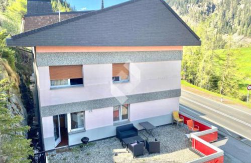 Bourg-Saint-Pierre Apartment | Les Nis