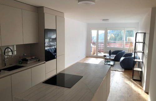 Vermala Apartment | Bel Appartement Centre Crans Montana, Vue Alpine et Fraîcheur