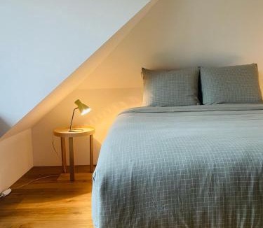 Suhr Bed & Breakfast | B&B Amsel und Meise - privates Zimmer mit Gemeinschaftsräumen