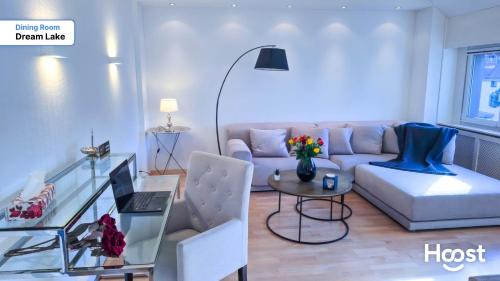 District 8 Apartment | Duplex Dream Lake View Gold Coast Zollikon