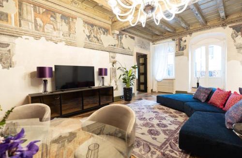 Citta Antica Apartment | Palazzo Reggiani - Maria Callas