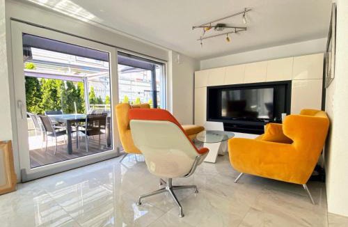 Dietikon District House | Cozy Escape House - 12 min to Zurich HB - Free Parking