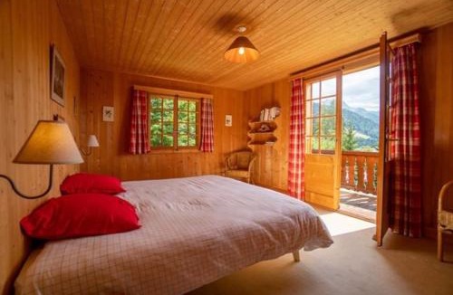 Alpe des Chaux Ski Chalet | Pauline