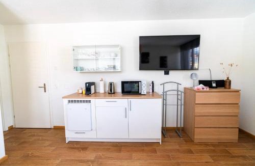 Einigen Apartment | Cozy Studio Einigen