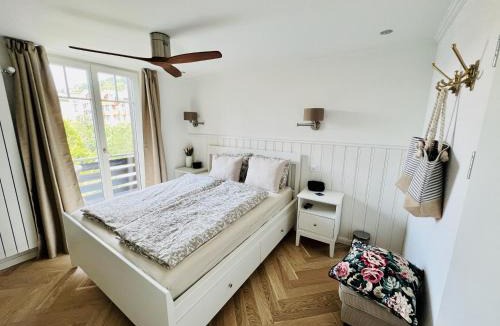 Oberhofen am Thunersee Hotel | Boutique Hotel Niesenblick - direkt am Thunersee gelegen mit SELF CHECK IN & digitaler Rezeption